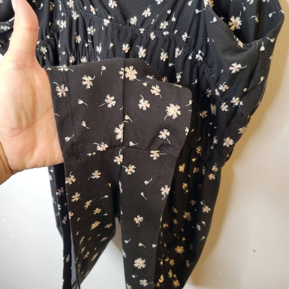 SO Smocked Waist Romper Sleeveless Womens Sz XL Black Floral Boho Festival NWT - Picture 7 of 8